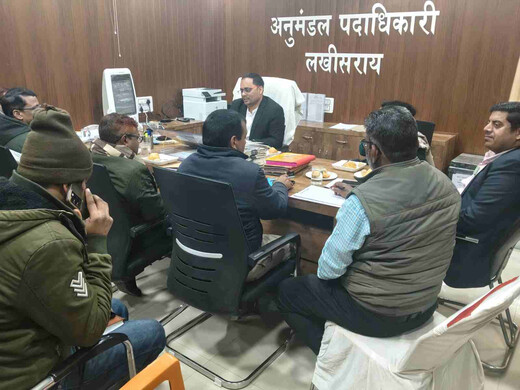 अनुमंडल स्तरीय समीक्षा बैठक, विभागीय समस्याओं के त्वरित समाधान पर जोर